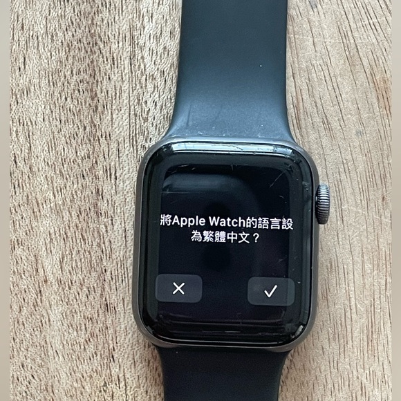 Apple Watch Series 4 - Picture 1 of 2